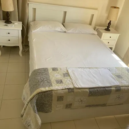 Lägenhet Ekali House *