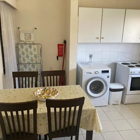 Ekali House Apartamento *